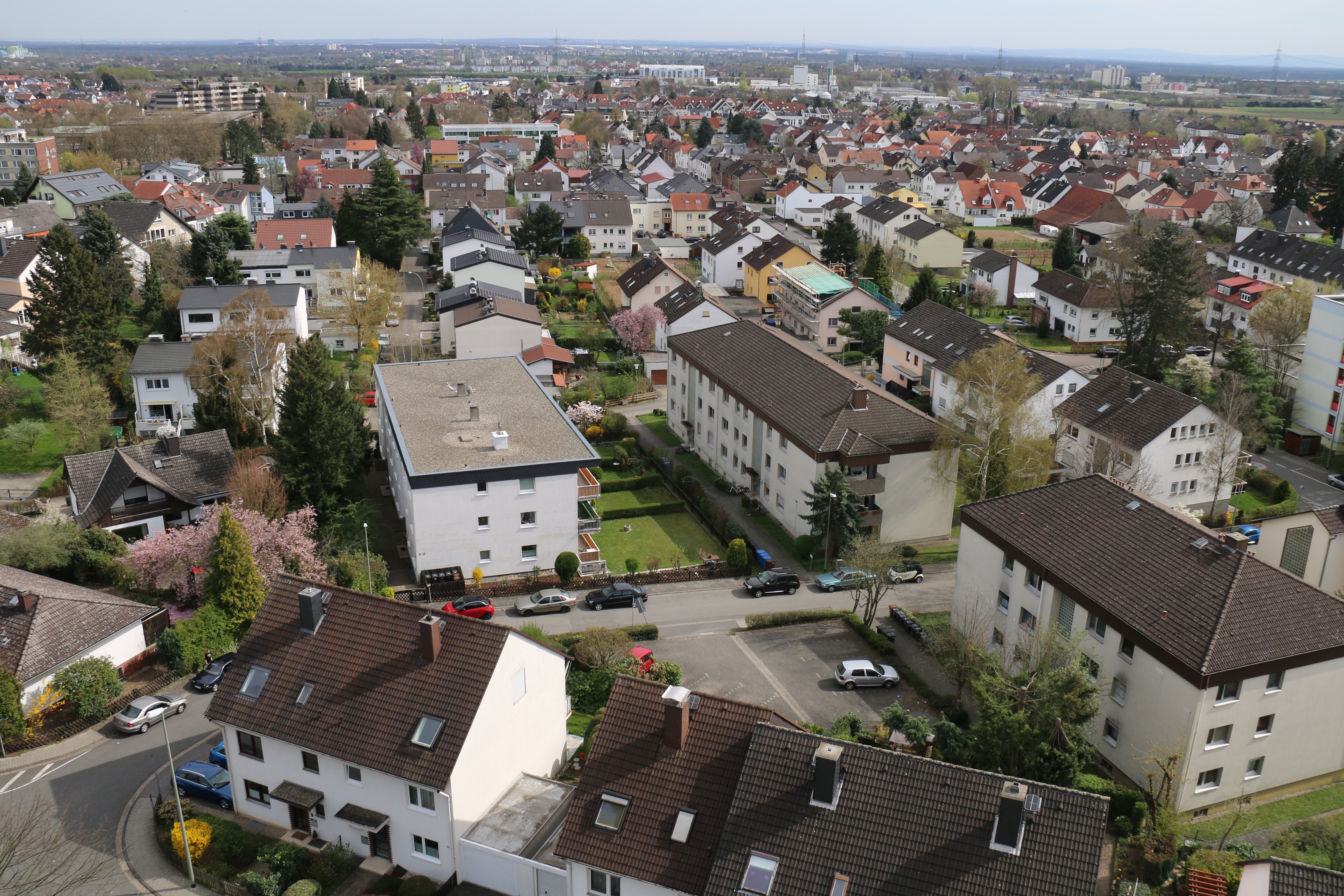 Ein Wohngebiet in Kriftel aus der Vogelperspektive.