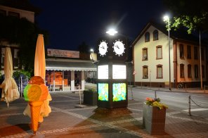 Lindenplatz bei Nacht Lindenplatz_nachts_Foto FFC.JPG