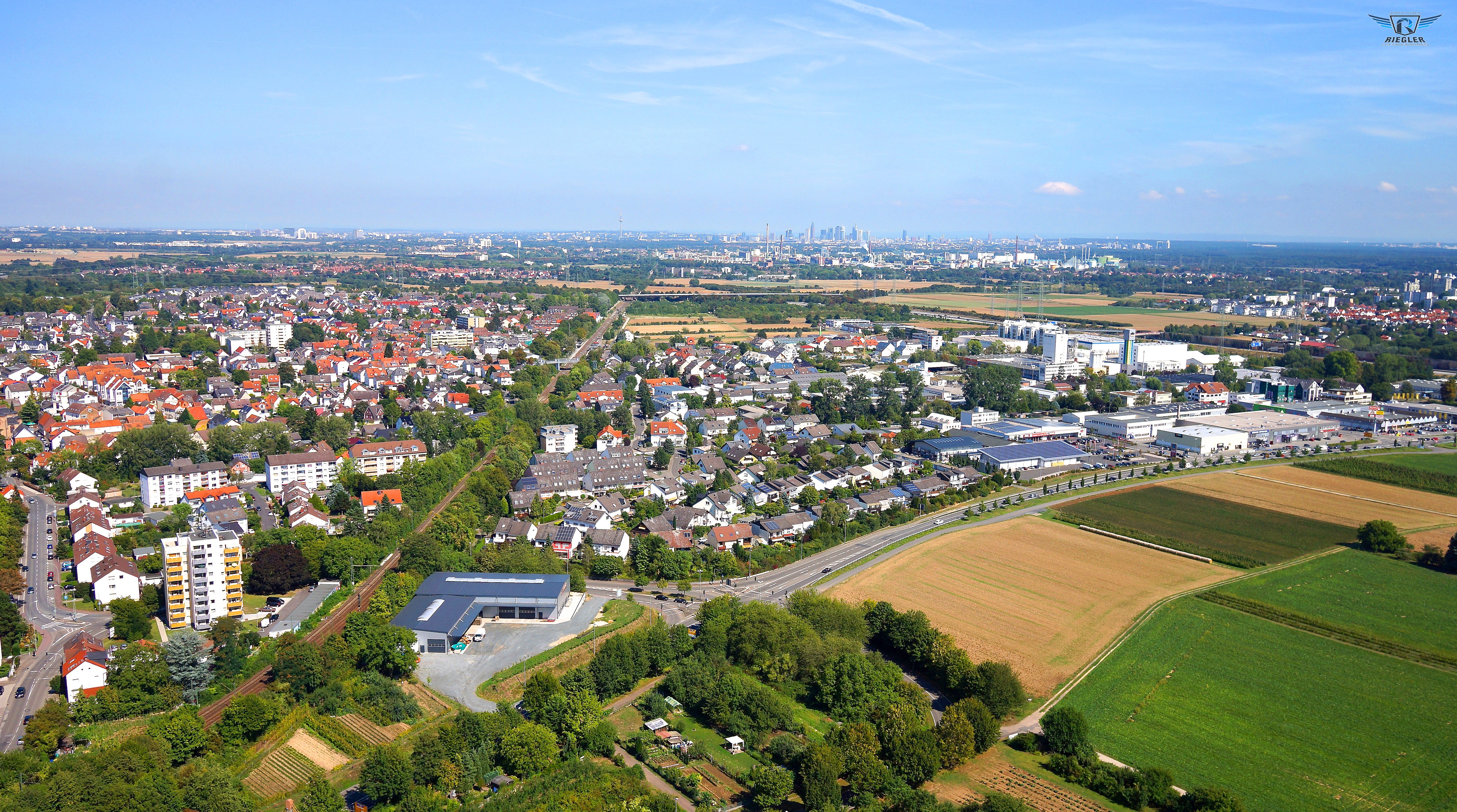 Eine Luftansicht von Kriftel.