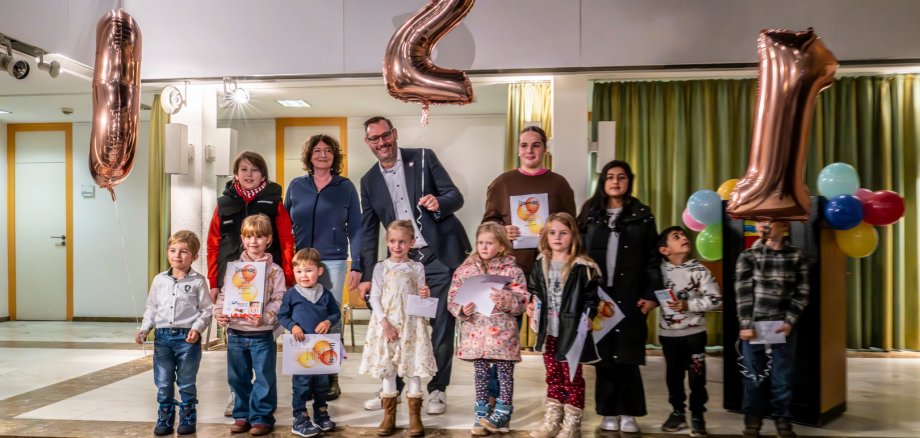 Die Gruppe der Kinder, deren Ballons gefunden wurden.