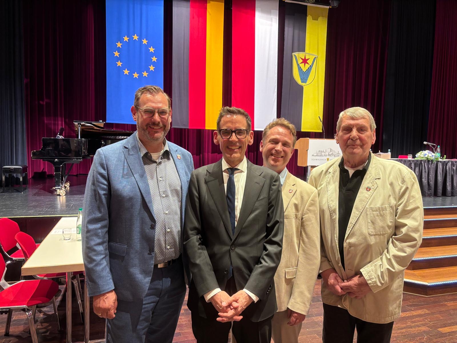 Milkowitsch mit Krifteler Delegation.