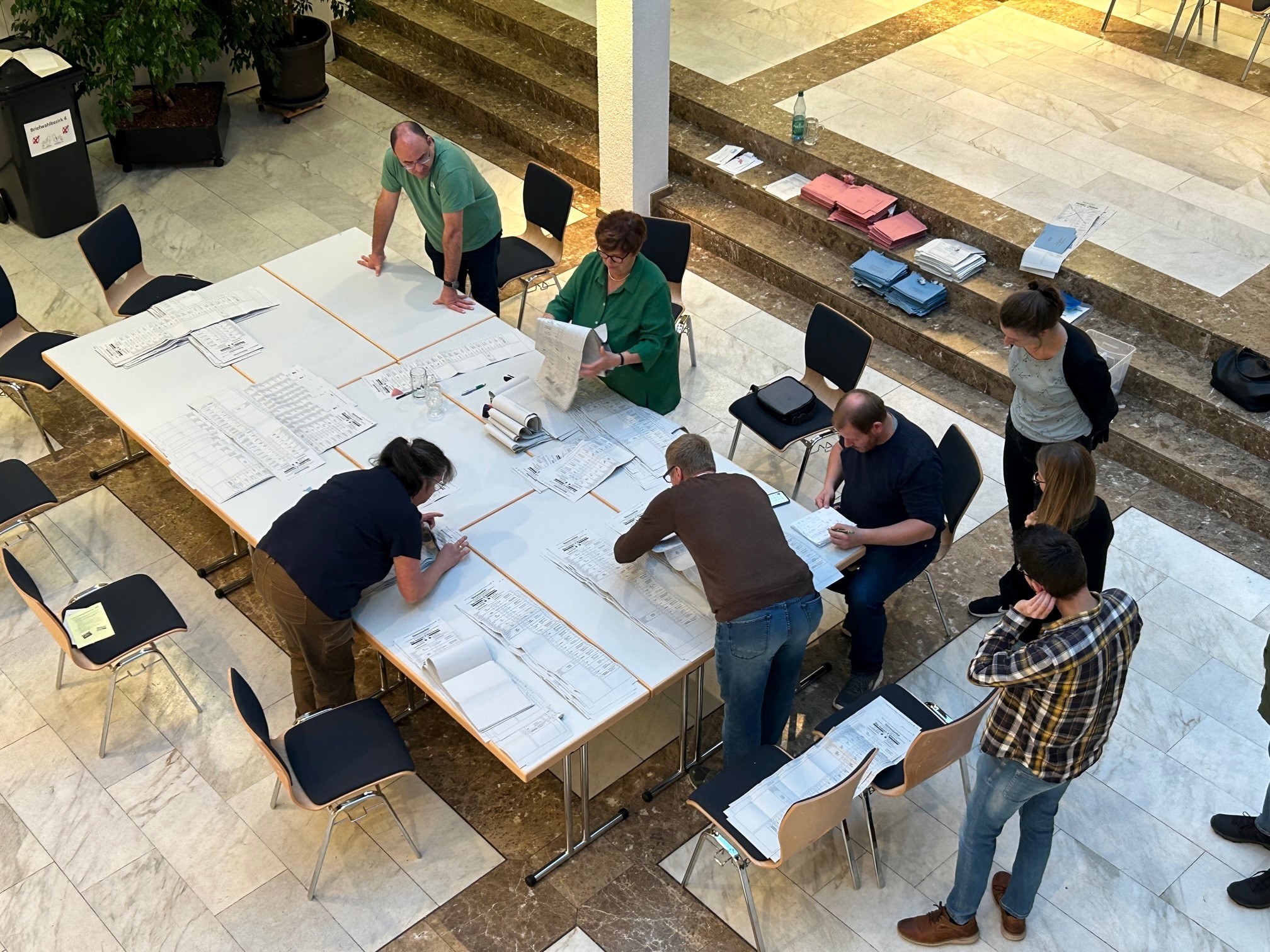 Die Auszählung der Stimmen im Rathaus.