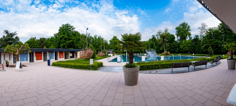 Ein Panoramabild vom Parkbad.