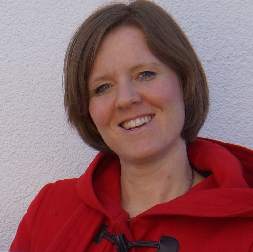 Lydia Rauh lacht in die Kamera.