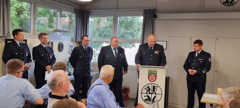 Ehrungen bei der JHV der Feuerwehr.