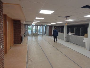 Das Foyer erstrahlt in neuem Licht.