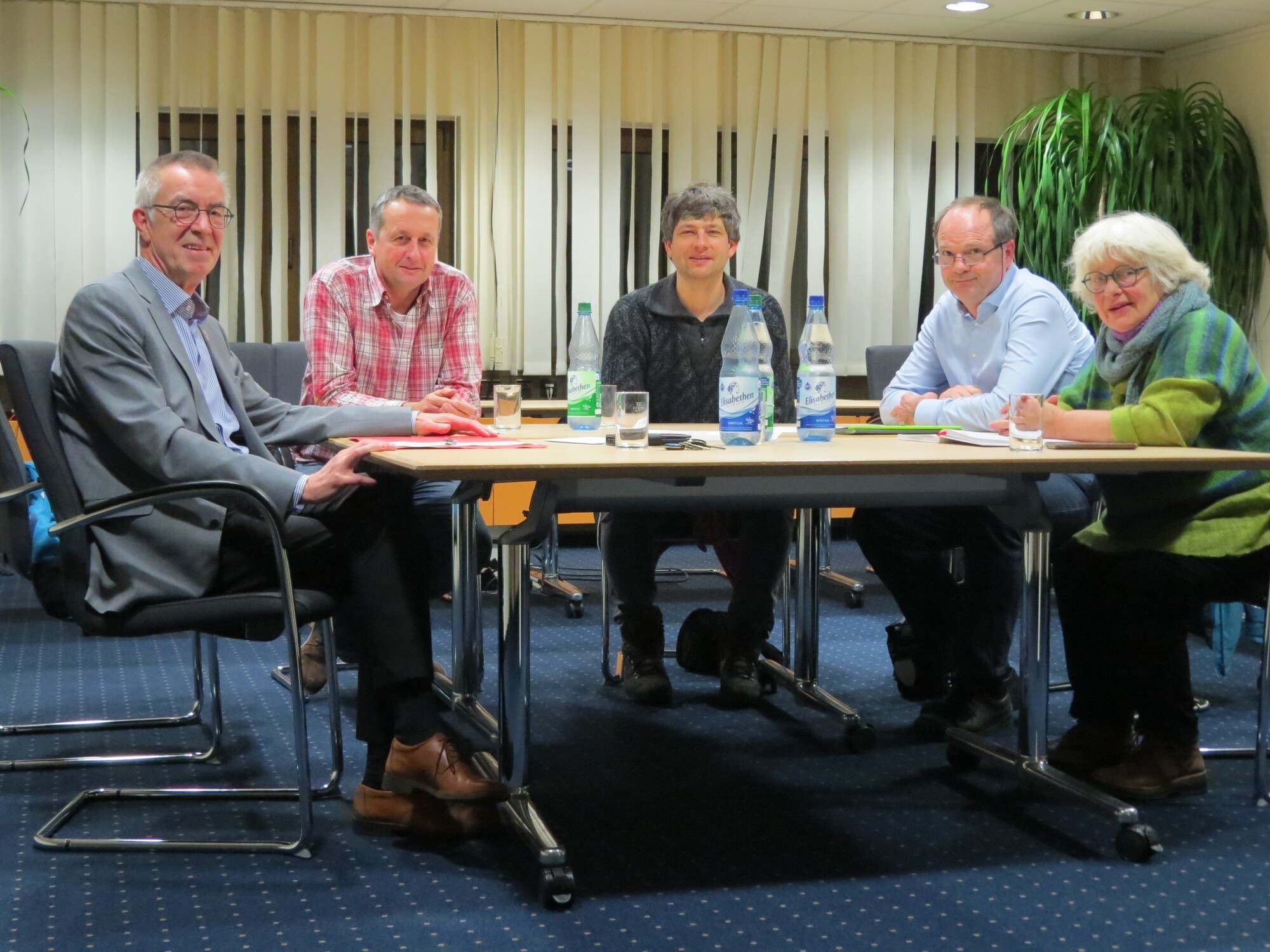 Jirasek mit Vertretern des ADFC.