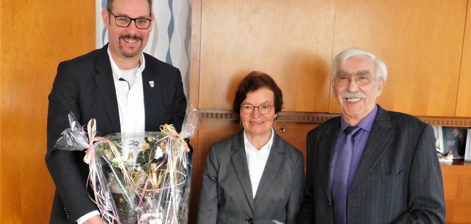 Ehepaar Schäfer und Bürgermeister Seitz.