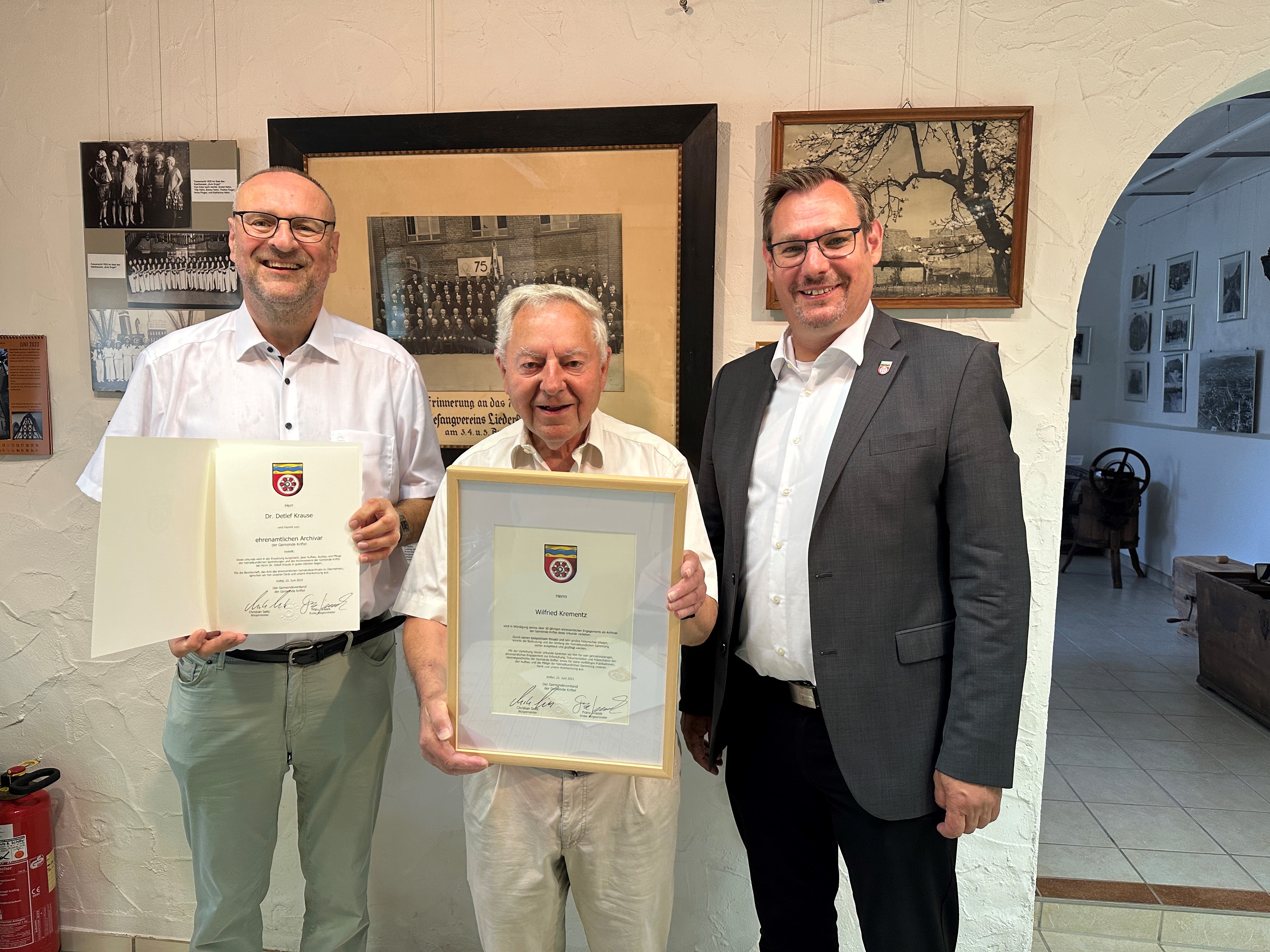 Krementz, Dr. Krause und Bürgermeister Seitz.