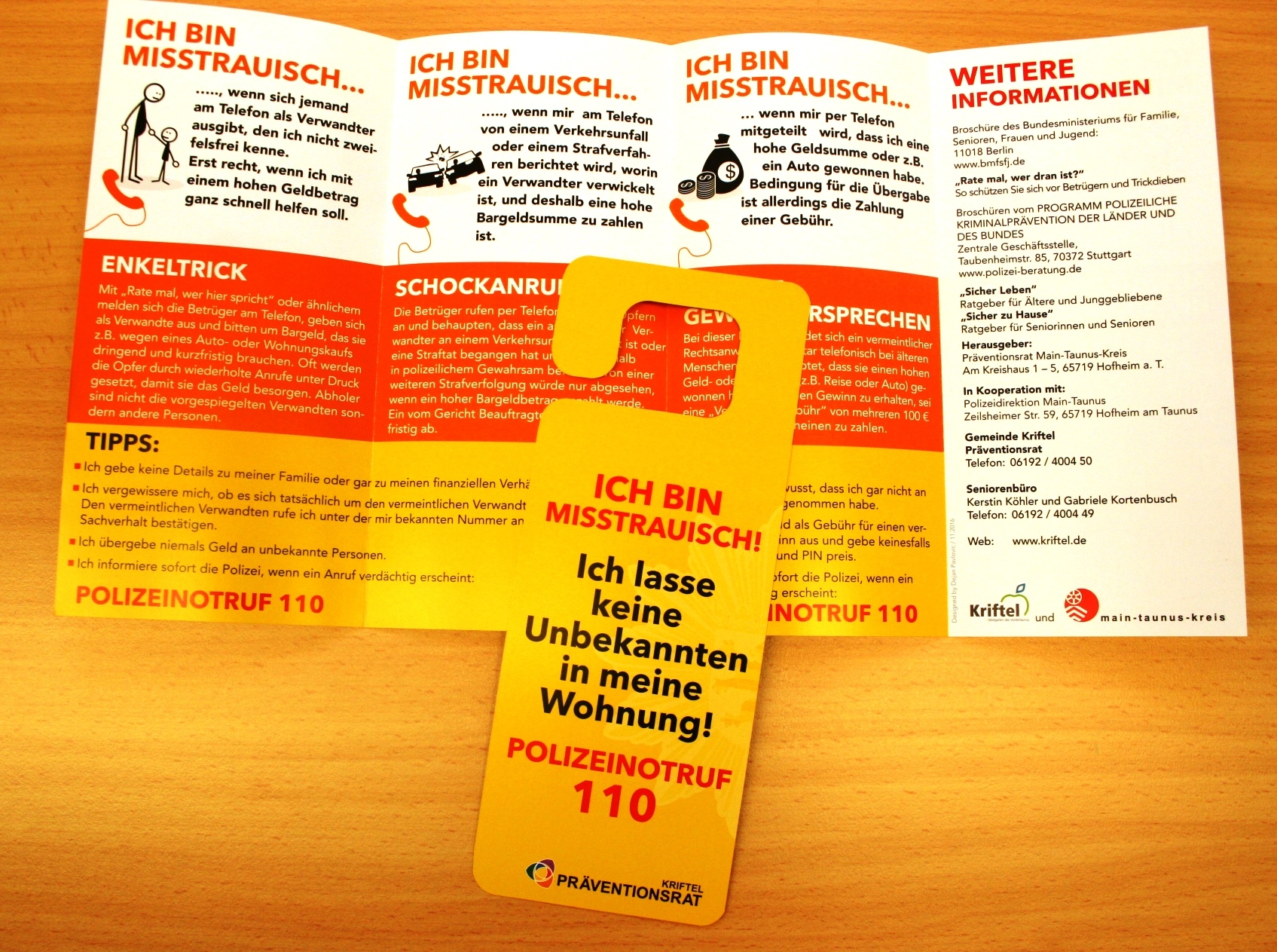 Ein Flyer mahnt Senioren zur Vorsicht an der Haustür.