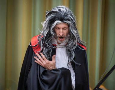 Carsten Vollmert als Vampir verkleidet.