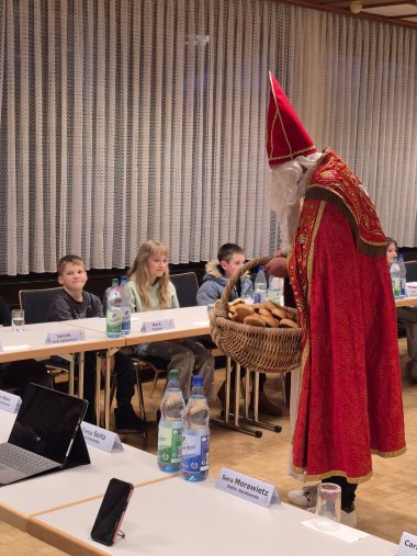 Der Nikolaus im Kinderbeirat.