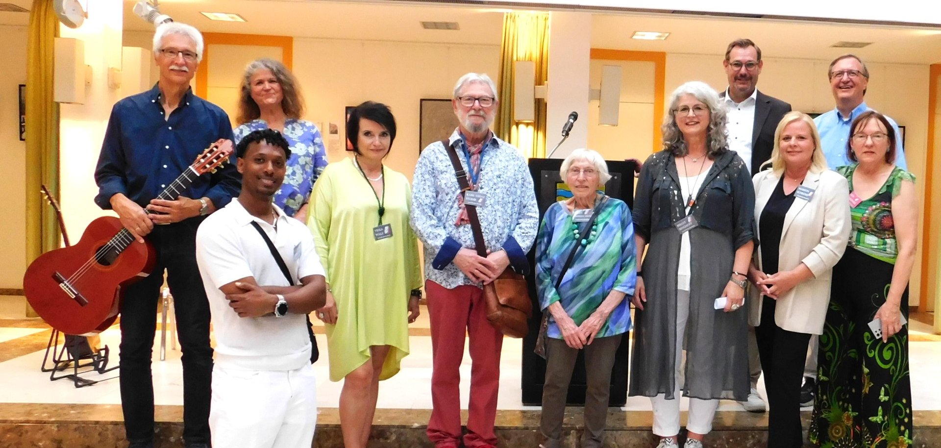 Gruppenbild nach erfolgreicher Vernissage.