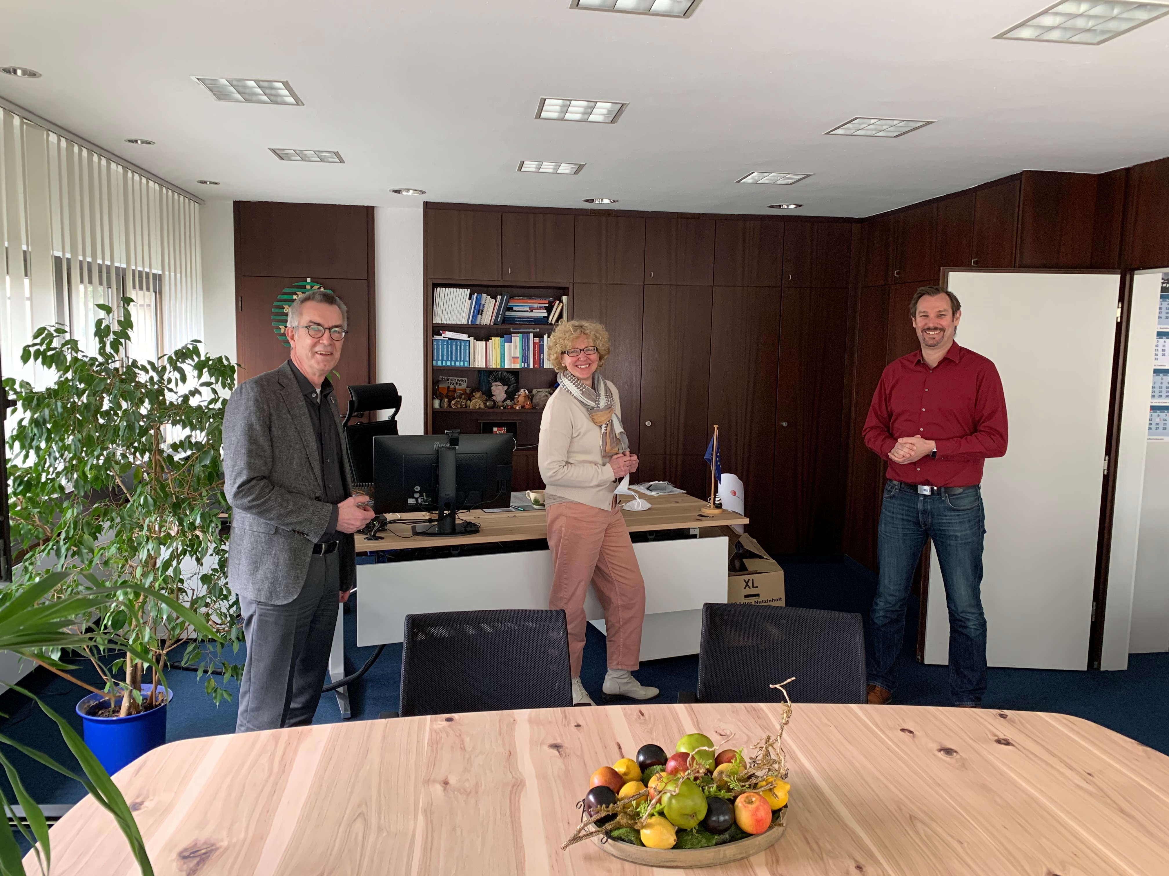 Silvia May im Büro des Bürgermeisters.