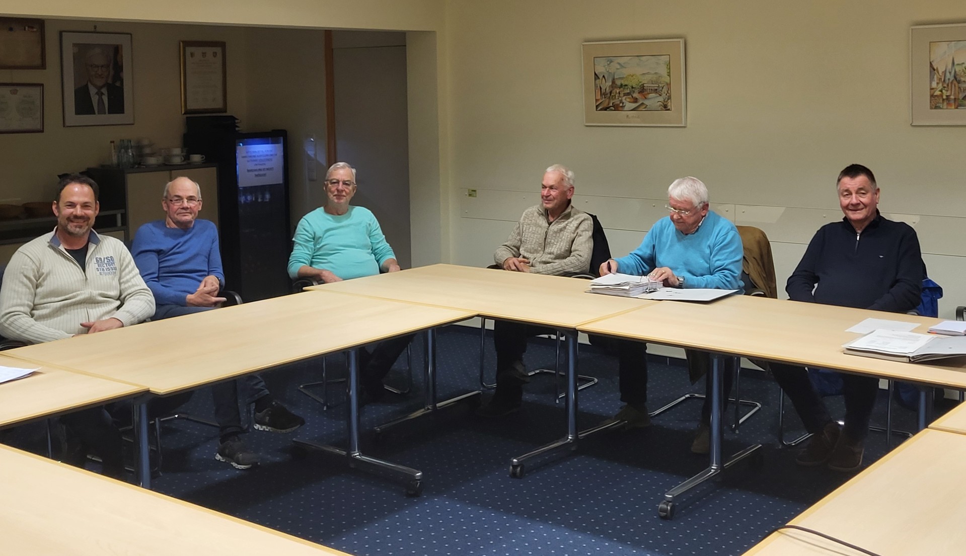 Die Jagdgenossen im Rathaus.