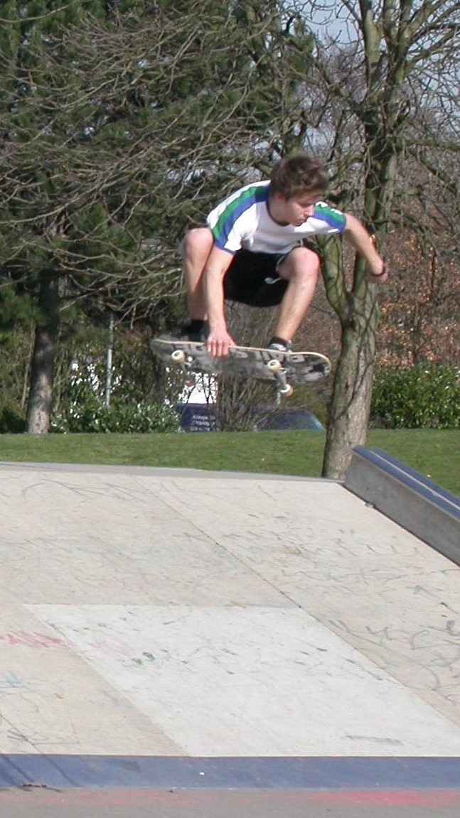 Ein fliegender Skater.