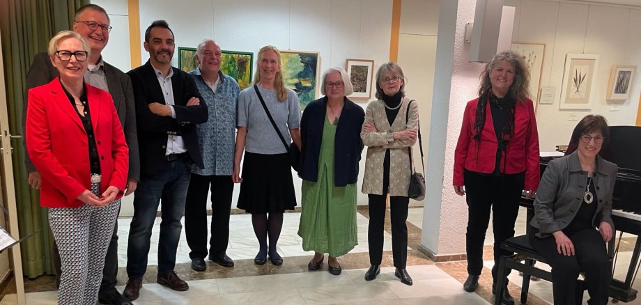 Die ausstellenden Künstler bei der Vernissage.