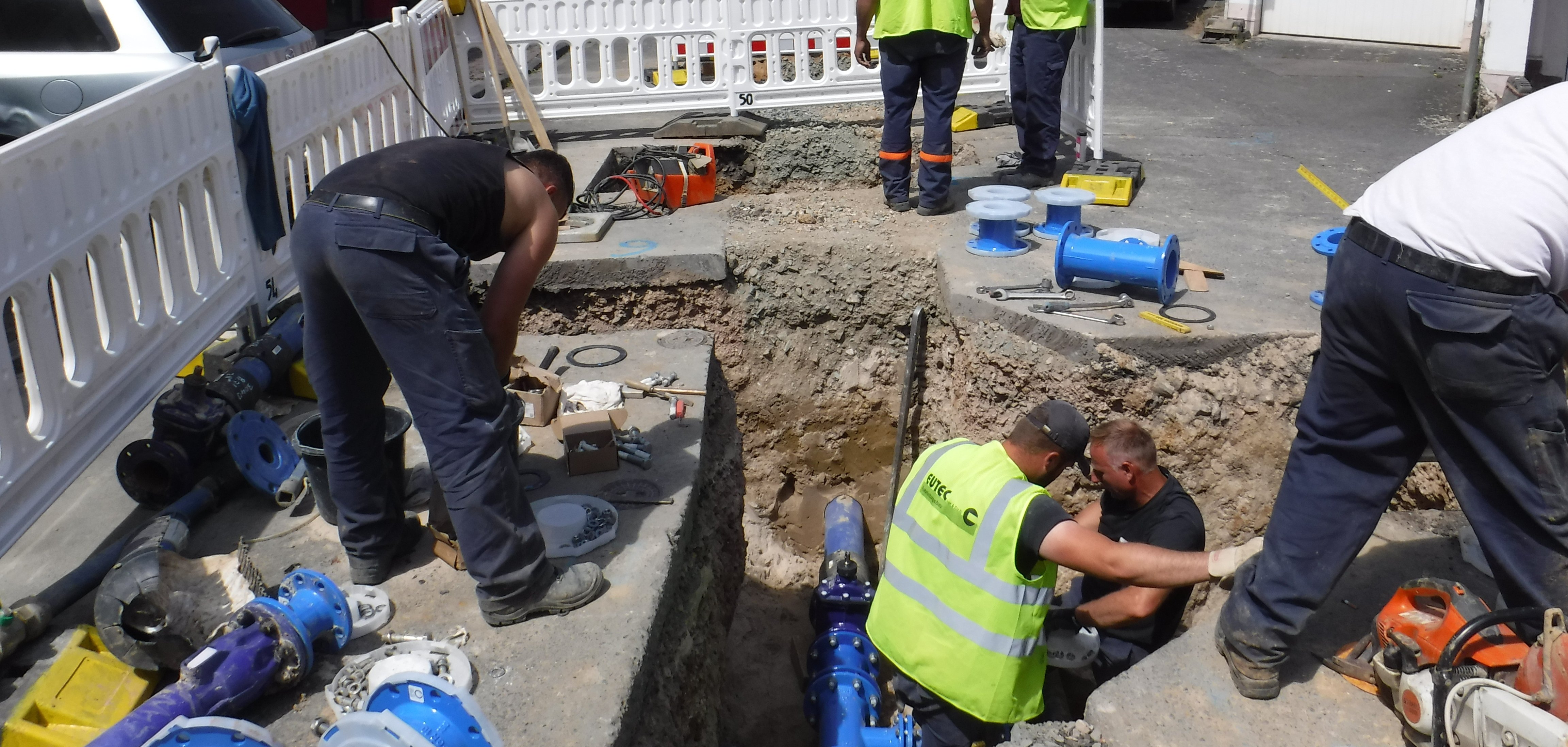 Arbeiten an den Wasserleitungen im Meisenweg.
