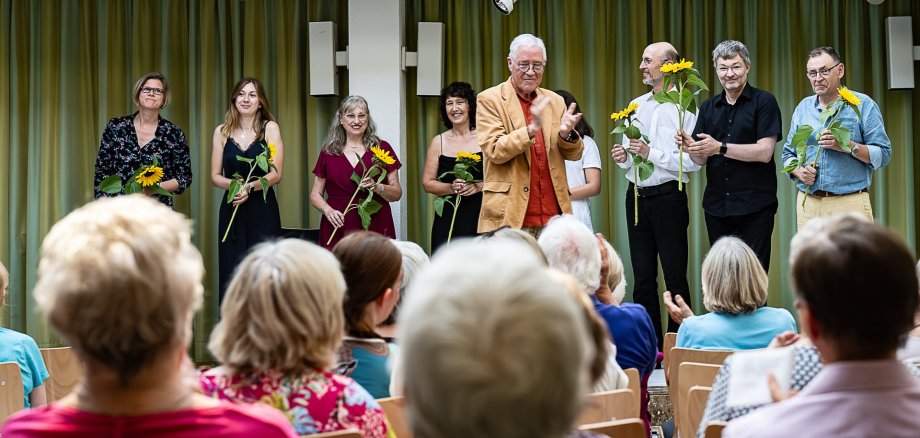 Die TEilnehmer/innen, Dietmar Vollmert und ein volles Rathaus.