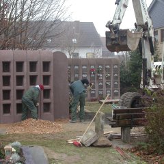 Bild der Baumaßnahmen von der Erweiterung des Kolumbariums auf dem Krifteler Friedhof