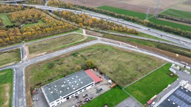 Blick per Drohne auf einen Teil des neuen Gewerbegebietes im November 2025.